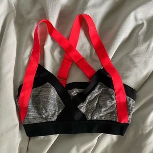 Aritzia community sports bra